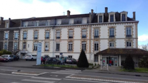 Гостиница Hôtel Labat anciennement clinique Labat  Орте́з 